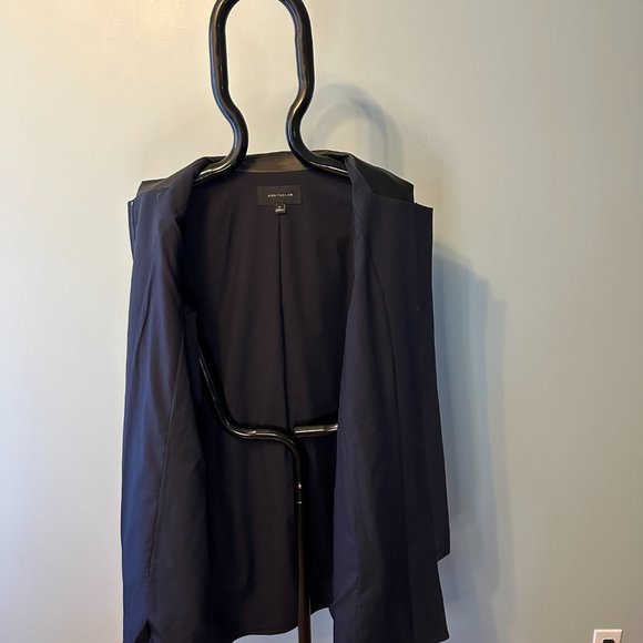Ann Taylor Ladies Black Car Coat with 3/4 sleeves and faux leather trim - Picture 3 of 4